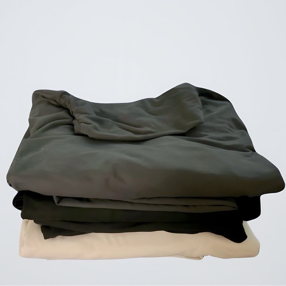 Black Women's Microfiber Set - Picture 4 of 5